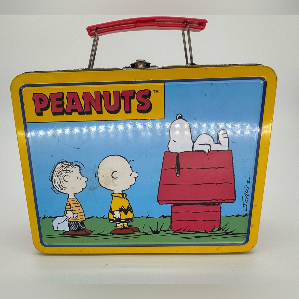 Peanuts Snoopy Metal Lunch Box Vintage Style | Charlie Brown | Red Handle